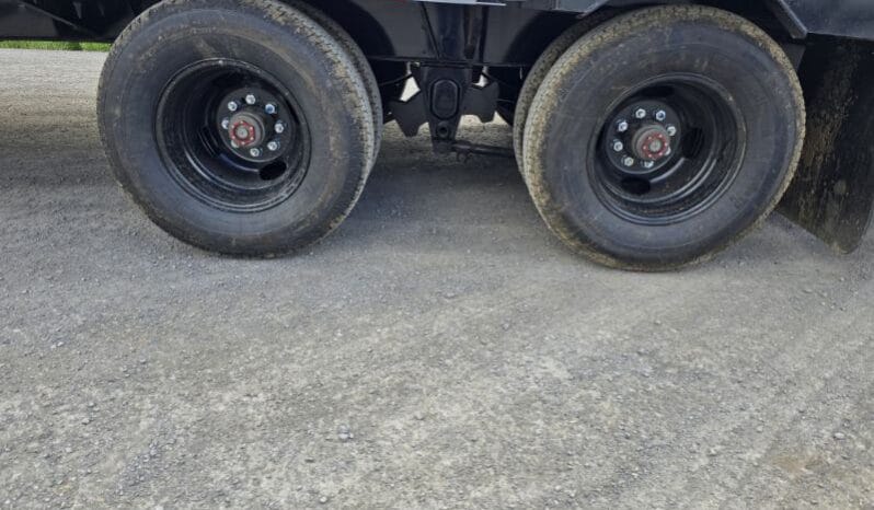 
								102″ x 36′ Double A Hydraulic Beavertail full									